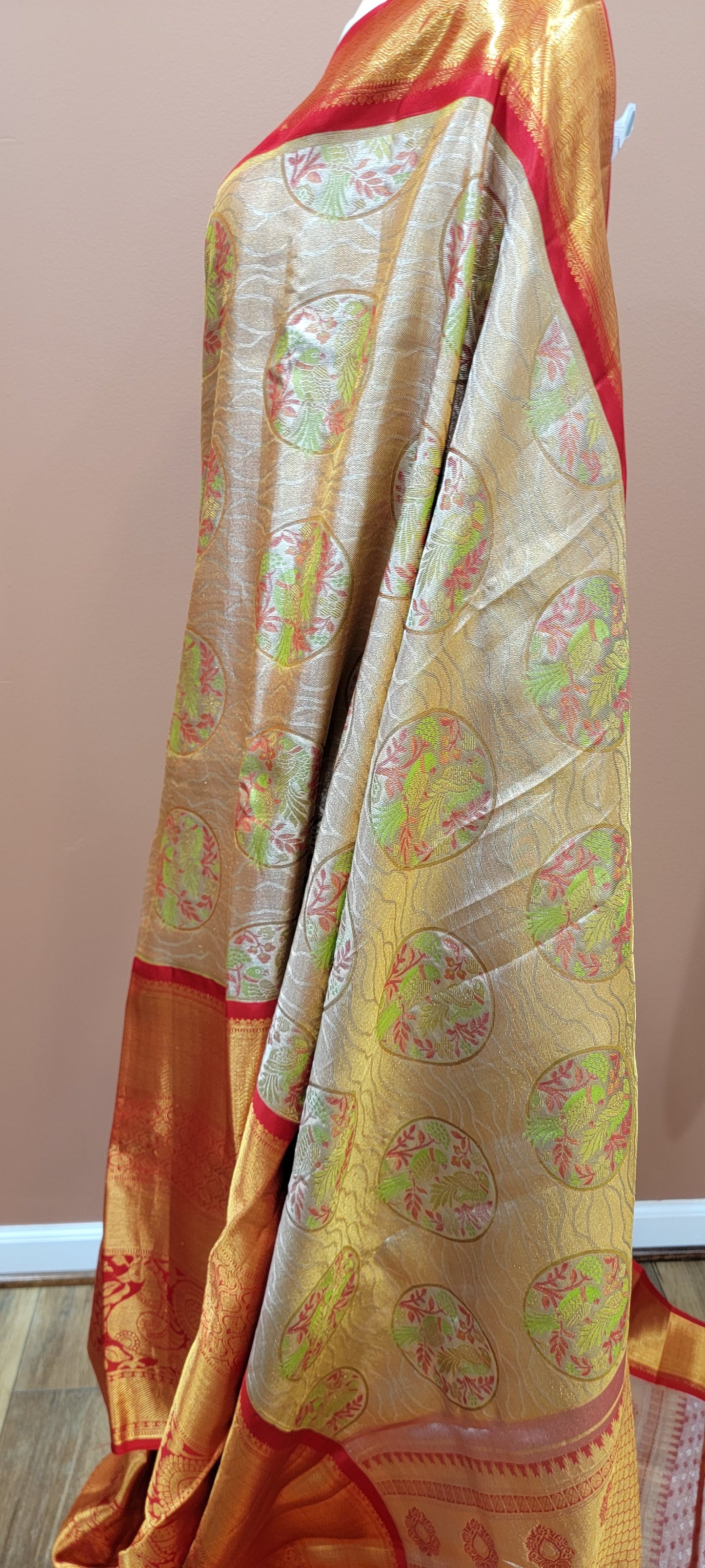 Kanchi Pattu Saree w/ 3 Gram Gold Zari