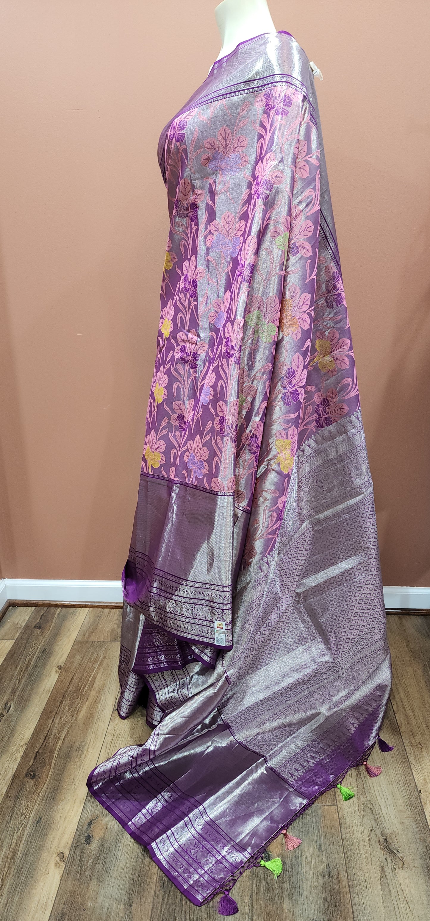 Kanchi Saree with Floral weave.