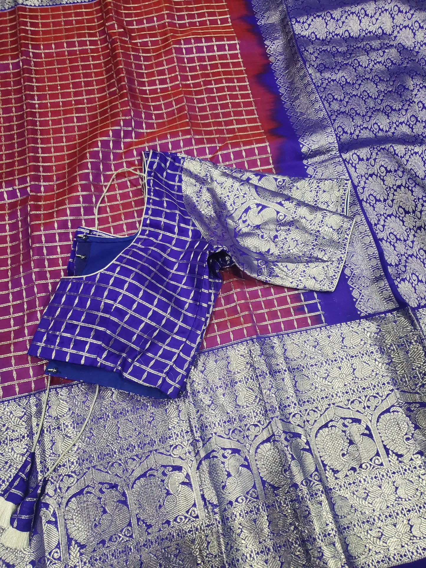 Venkatagiri pattu saree with blouse in Red and Blue