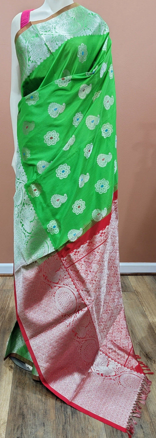 Venkatagiri Silk Saree w/ Blouse in Green and Red