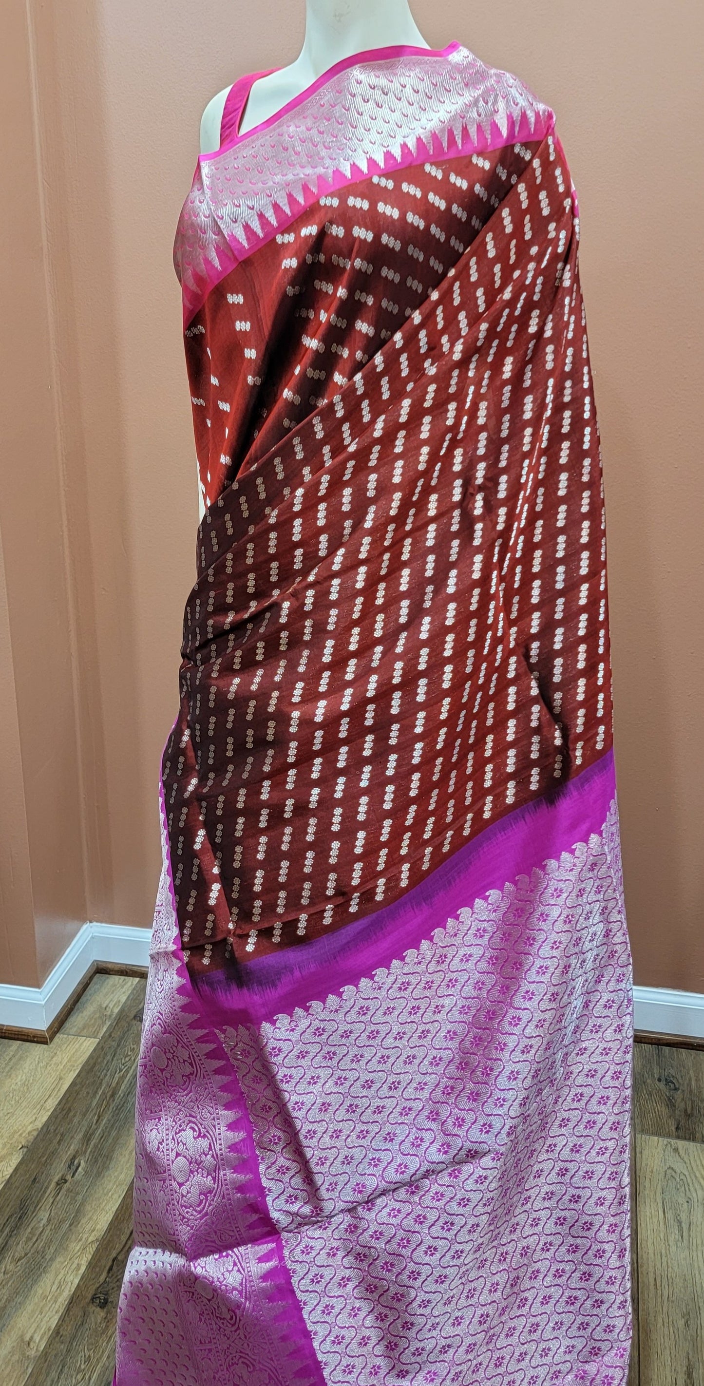 Venkatagiri Silk Saree w/ Blouse in Brown and Pink