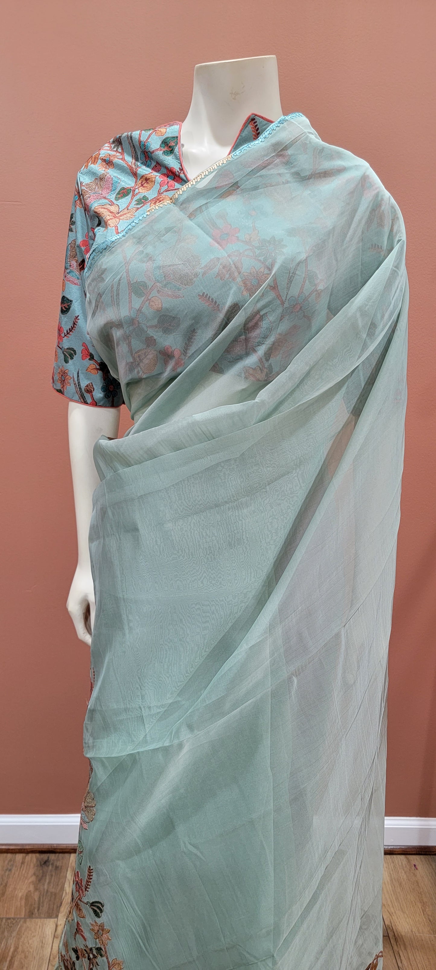Kora Embroidered Saree w/ Printed Blouse in Cyan