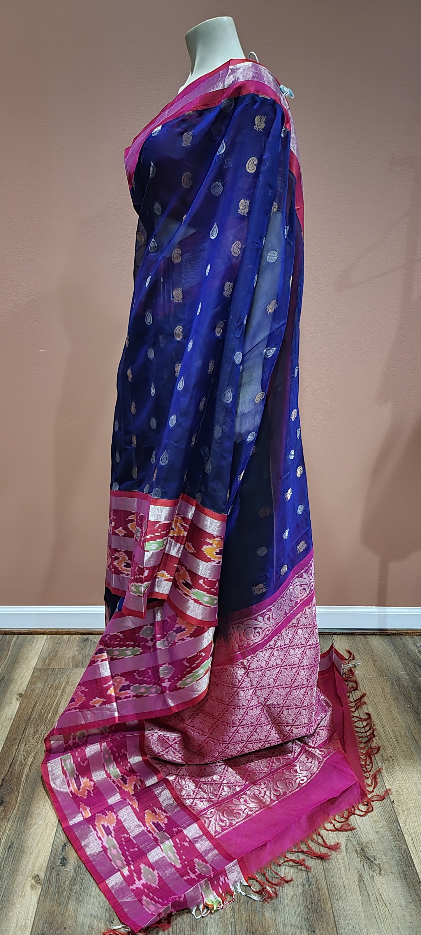 Kuppadam Saree in Blue and Pink