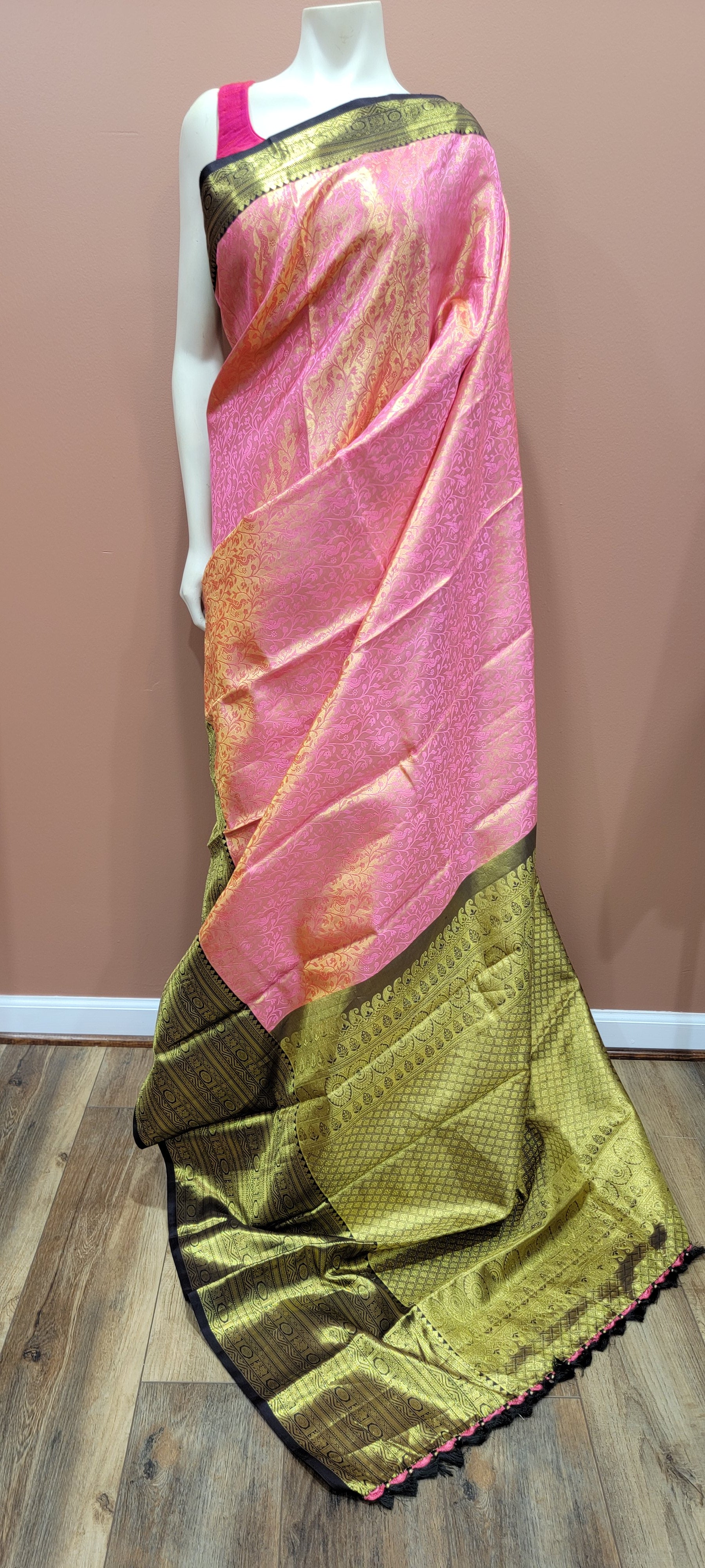 5 Silk Sarees Under Rs 1500 To Buy For The Wedding Season